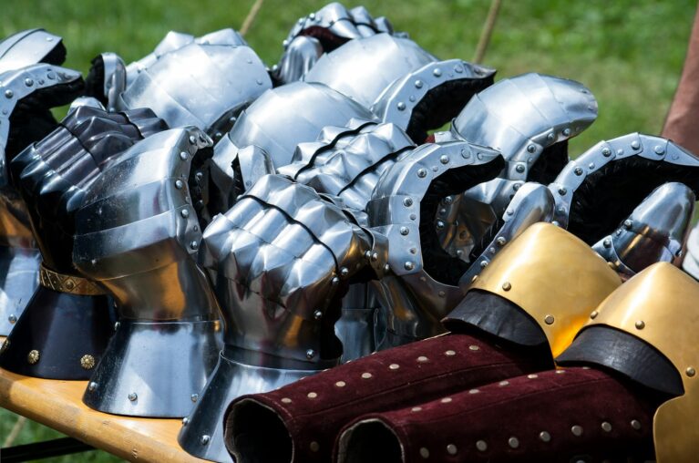 Historische Metallrüstung – Symbolbild für den Mittelaltermarkt Lienen