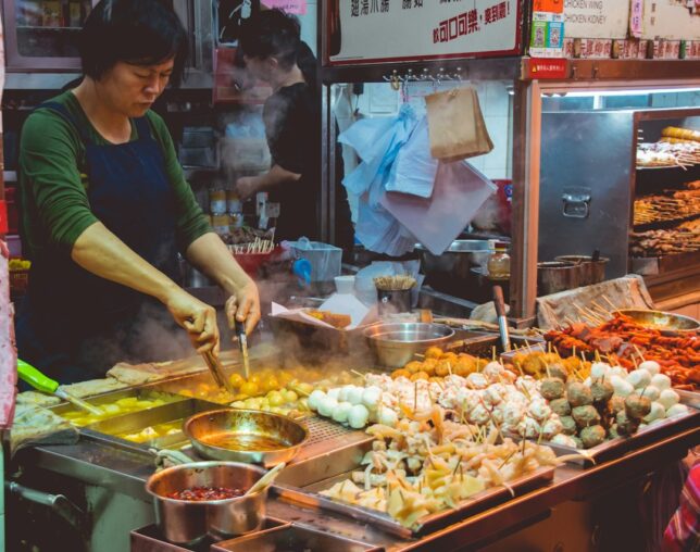 Zubereitung von Streetfood – Symbolbild zum Langenauer Streetfood Market